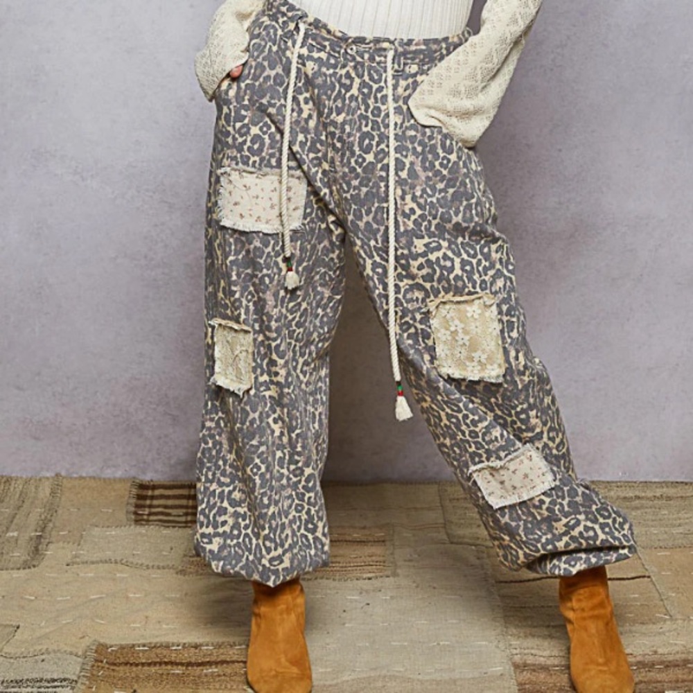 🆕 POL Leopard Print Patchwork Jogger